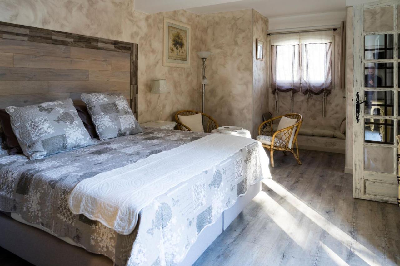לורג Hotes'Antic Provence מראה חיצוני תמונה