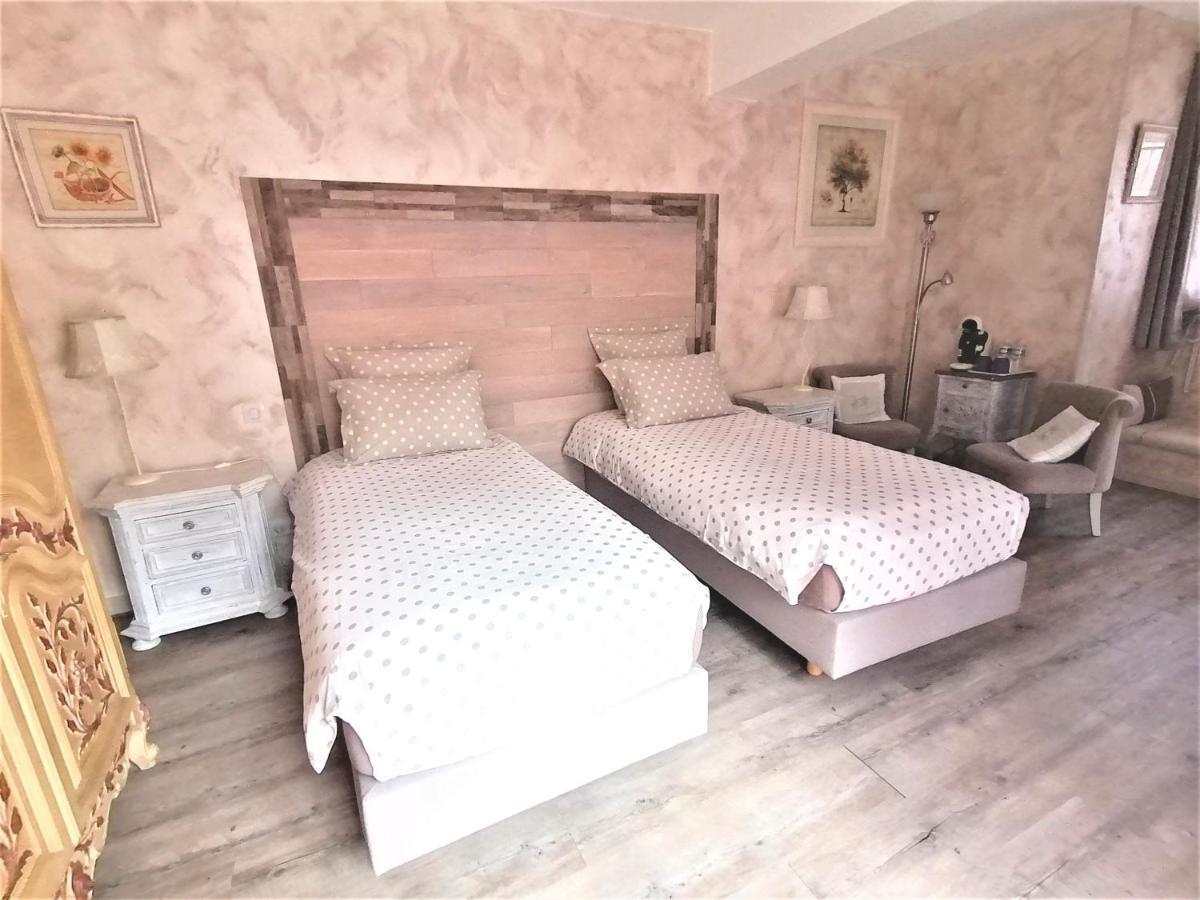 לורג Hotes'Antic Provence מראה חיצוני תמונה